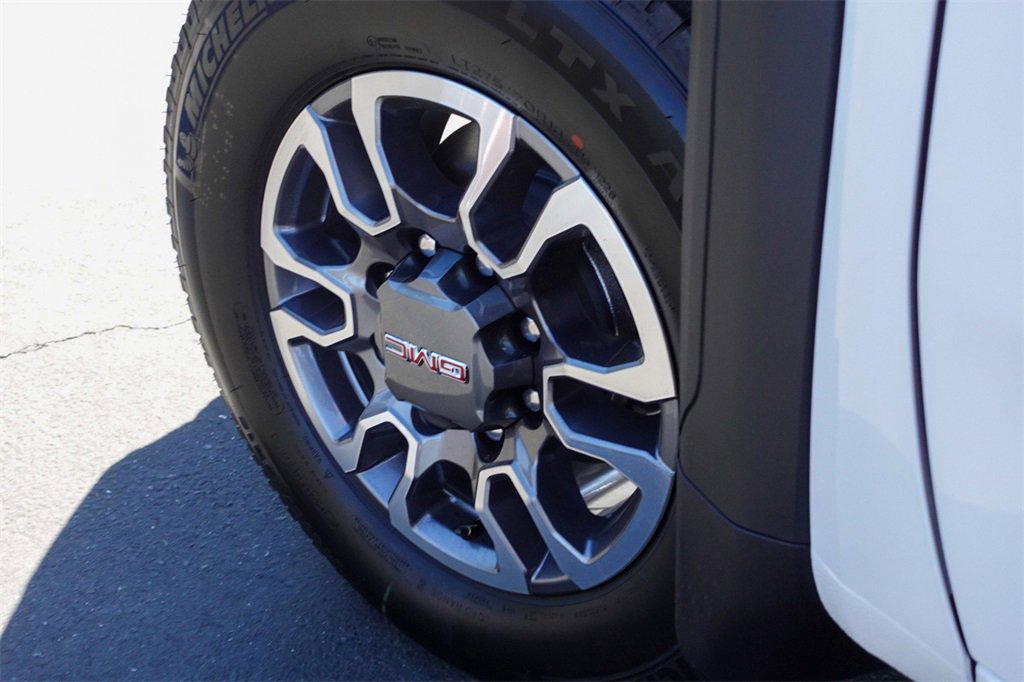 2026 Gmc Sierra 2500 HD SLT photo 12