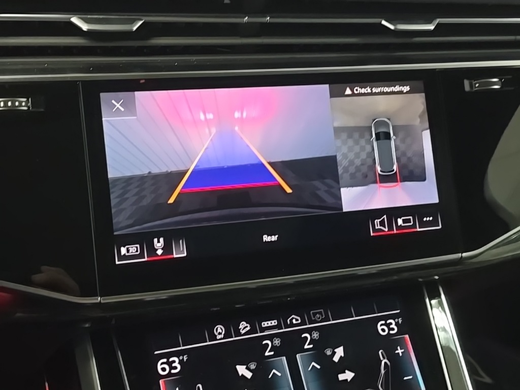 2023 Audi Q7 55 Premium Plus photo 24