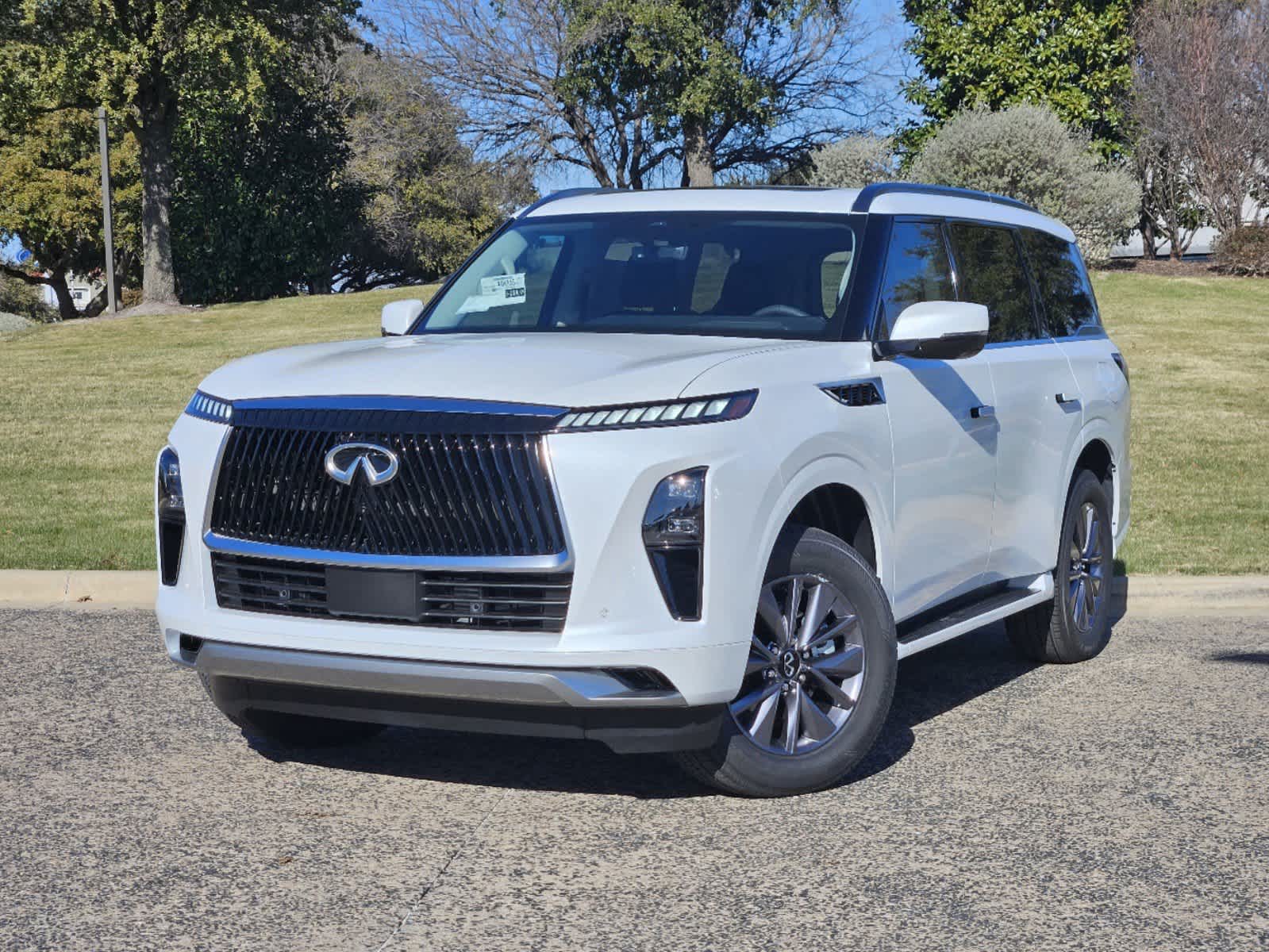 2025 INFINITI QX80 PURE