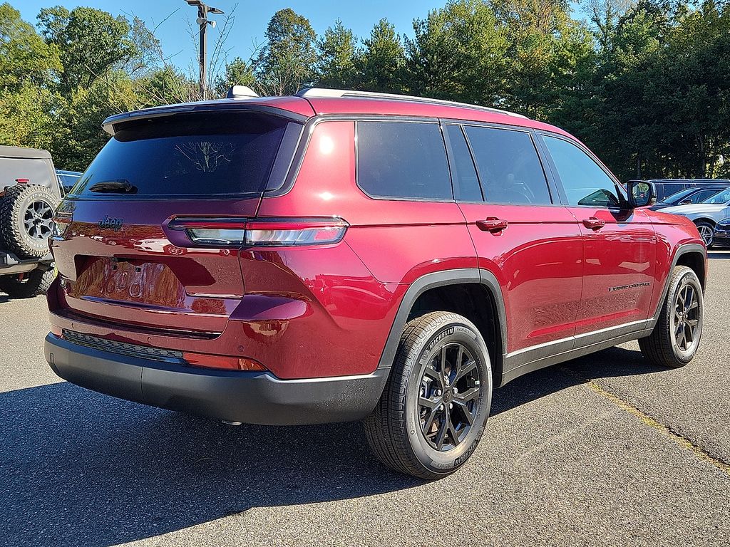 2025 Jeep Grand Cherokee Altitude X photo 3