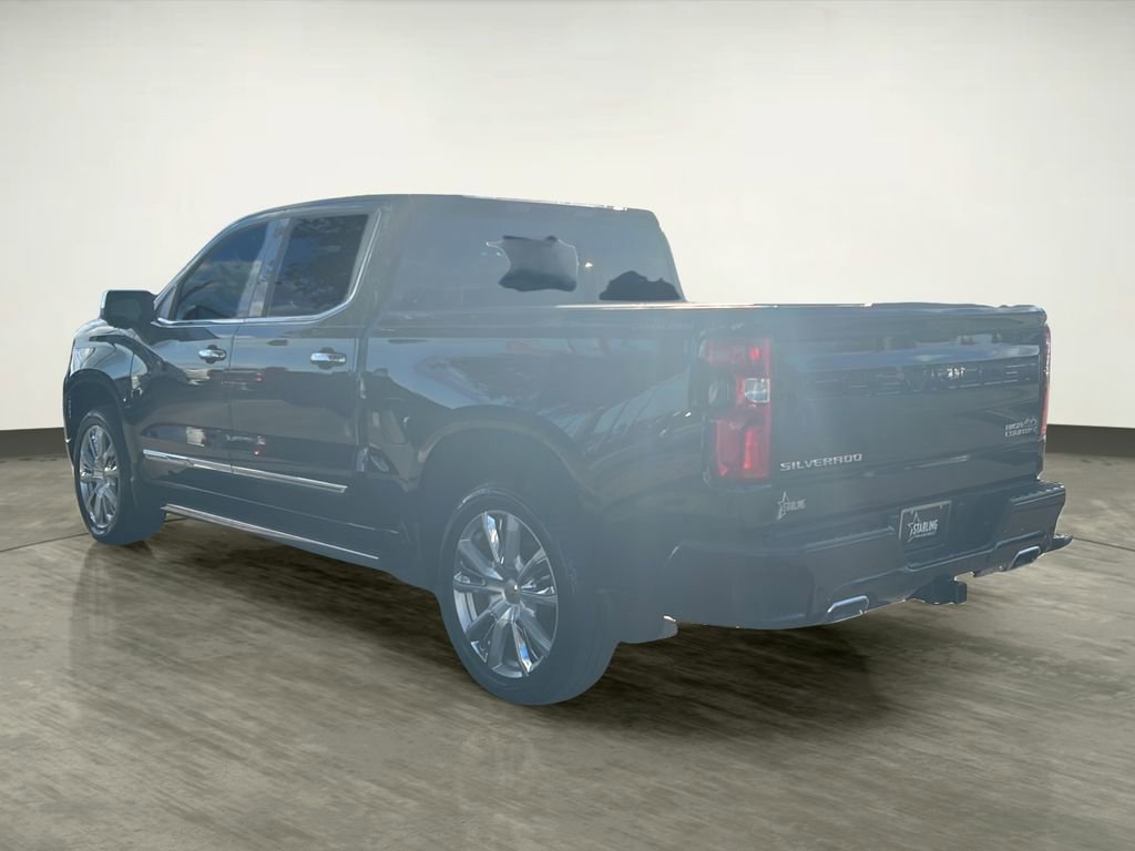 2025 Chevrolet Silverado 1500 High Country photo 3