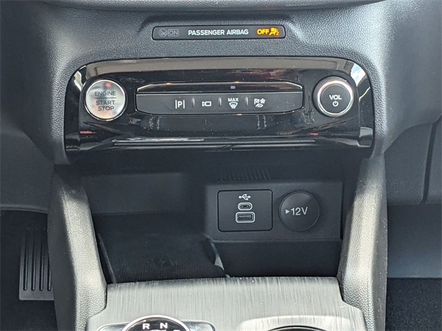2025 Ford Escape Plug-In Hybrid photo 15