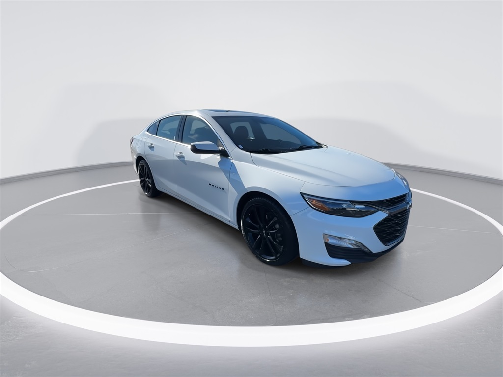 2023 Chevrolet Malibu 1LT photo 2
