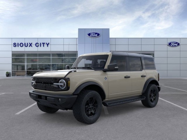 2025 Ford Bronco 4-Door Outer Banks's photo