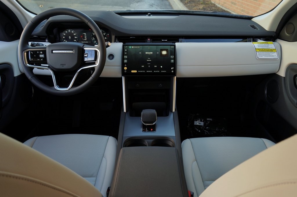 2025 LAND ROVER DISCOVERY SPORT - Image 8