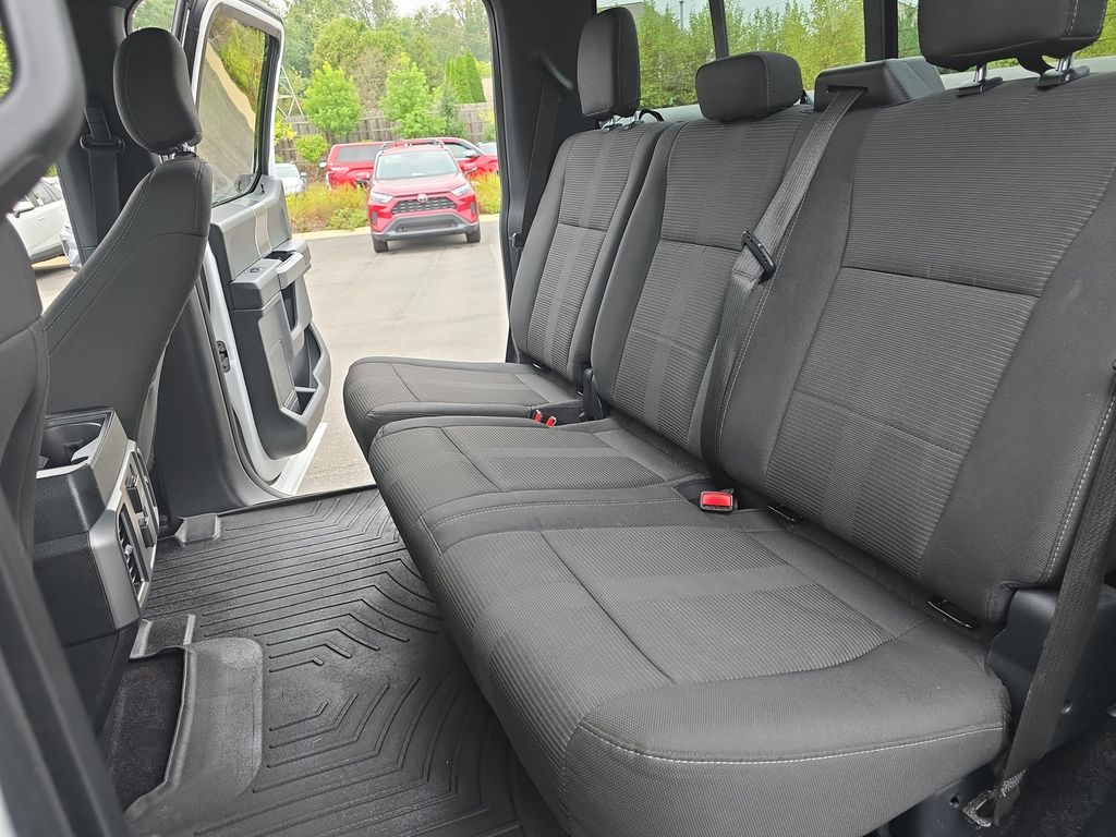 2015 Ford F-150 XLT photo 10