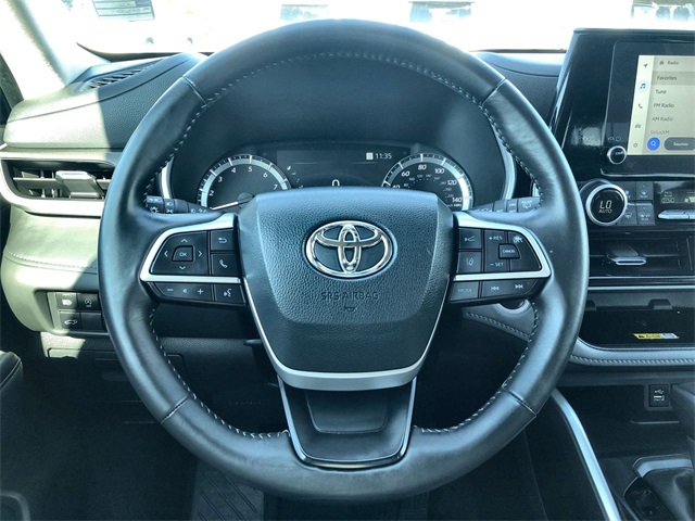 2024 Toyota Highlander XLE photo 5