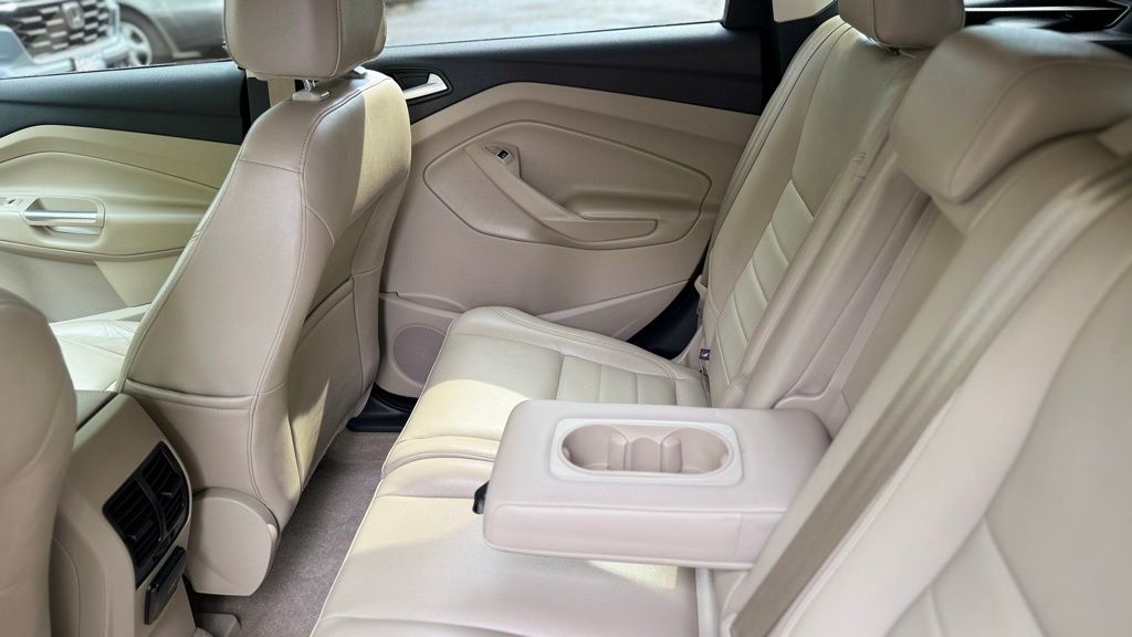 2015 Ford Escape Titanium photo 15