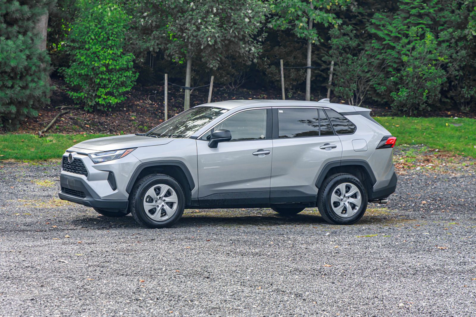 2024 Toyota RAV4 LE photo 3
