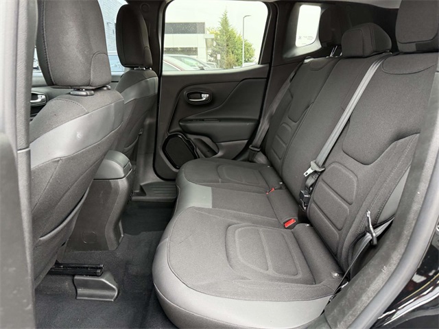 2017 Jeep Renegade Latitude North Edition photo 14