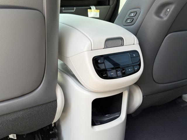 2026 Hyundai Ioniq SEL photo 25
