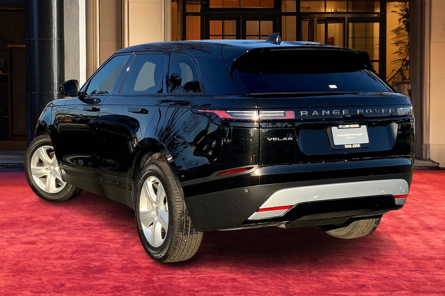 2025 Land Rover Range Rover Velar S photo 2