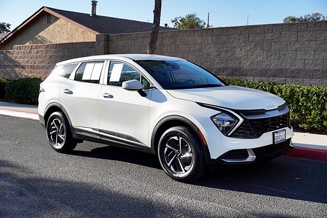 2023 Kia Sportage Hybrid LX photo 4
