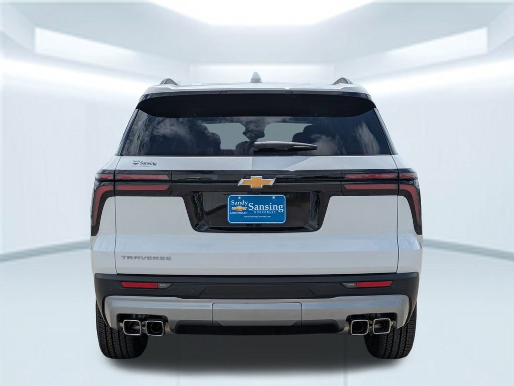 2025 Chevrolet Traverse photo 3