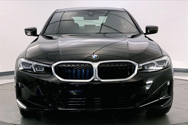 2023 Bmw 330i xDrive photo 2