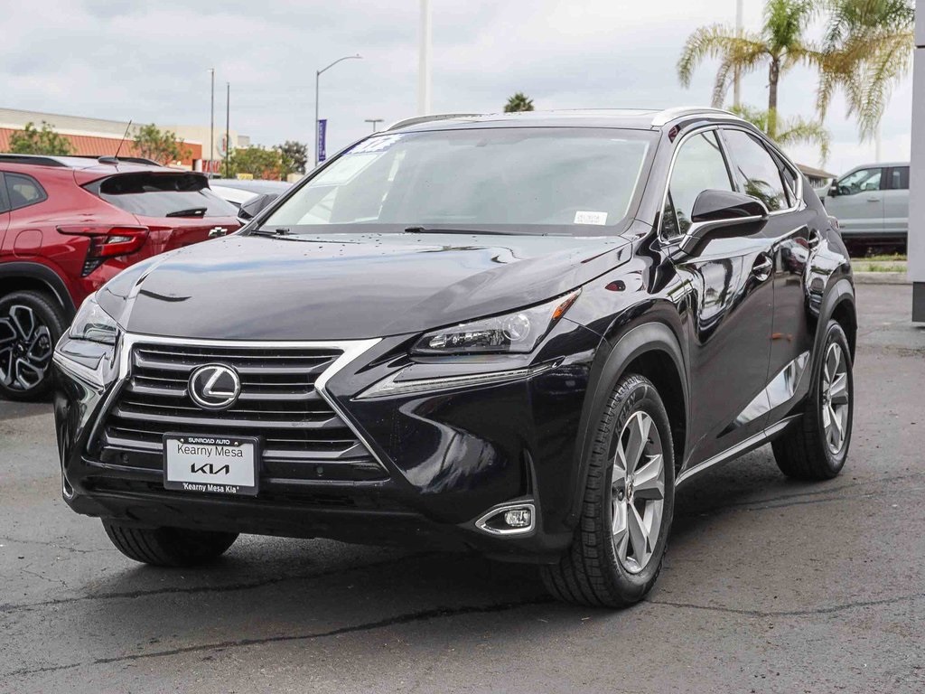 2017 Lexus NX 200t Luxury photo 3