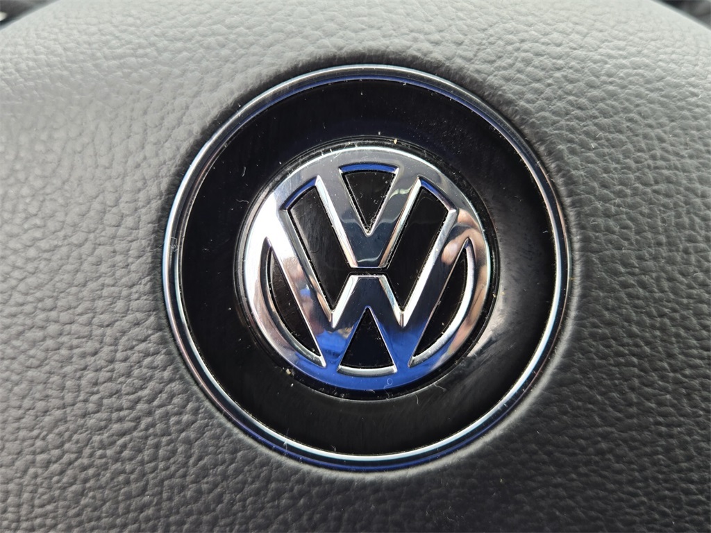 2022 Volkswagen Passat 2.0T SE photo 26