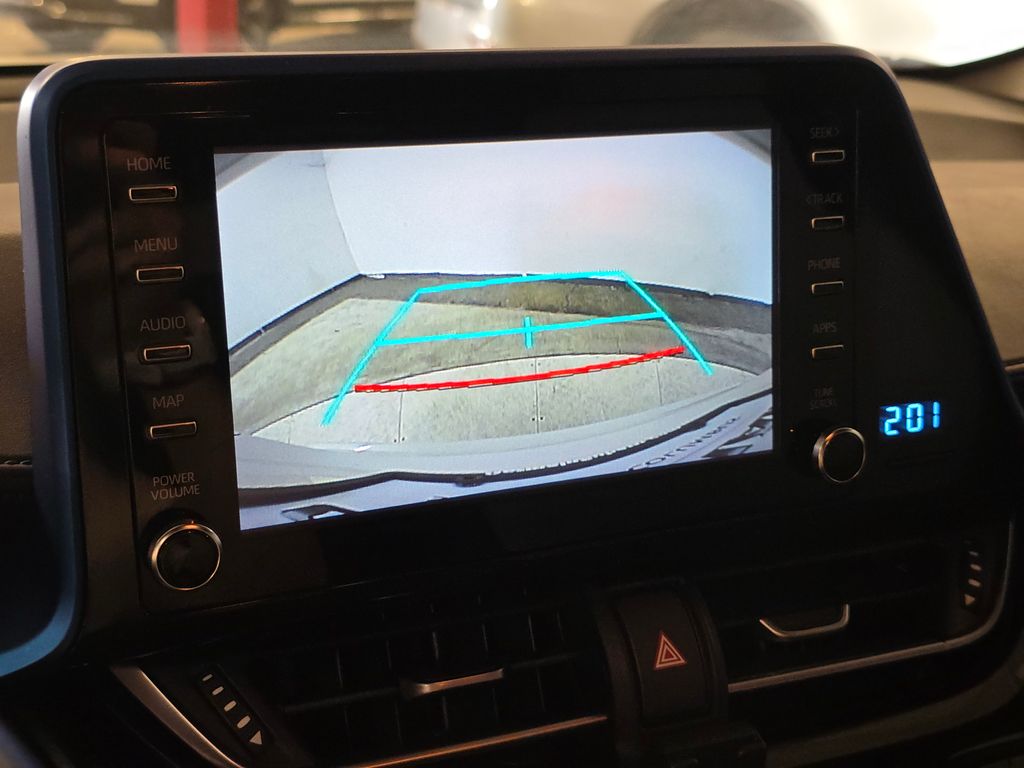 2019 Toyota C-HR XLE photo 29
