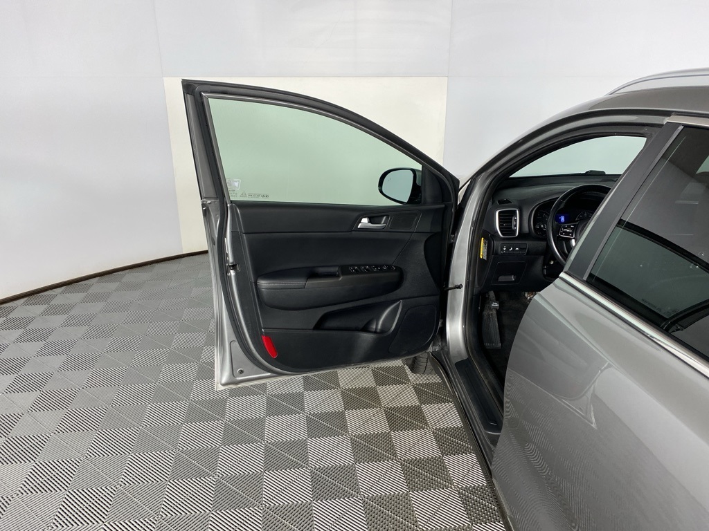 2020 Kia Sportage S photo 21