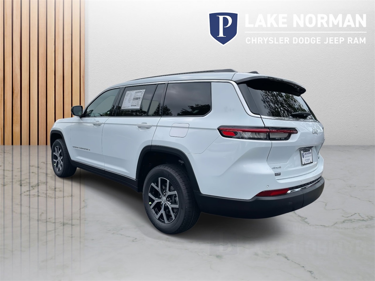 2025 Jeep Grand Cherokee Limited photo 4