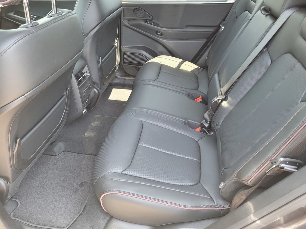 2025 Jeep Wagoneer S Launch Edition photo 9
