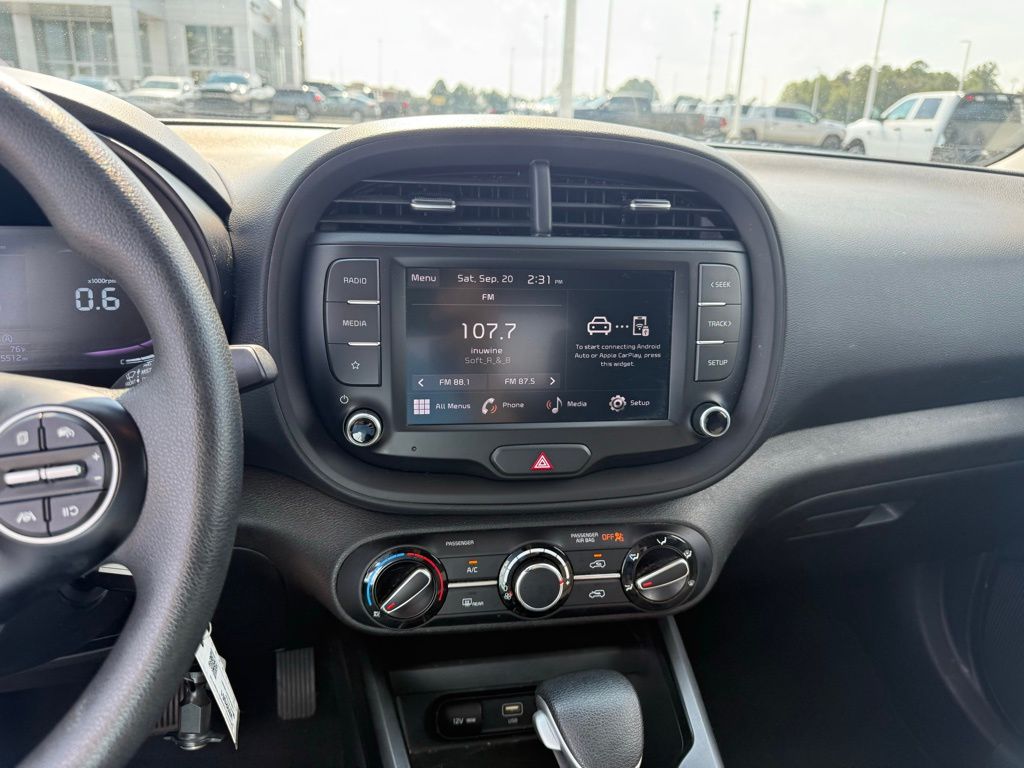 2023 Kia Soul LX photo 17