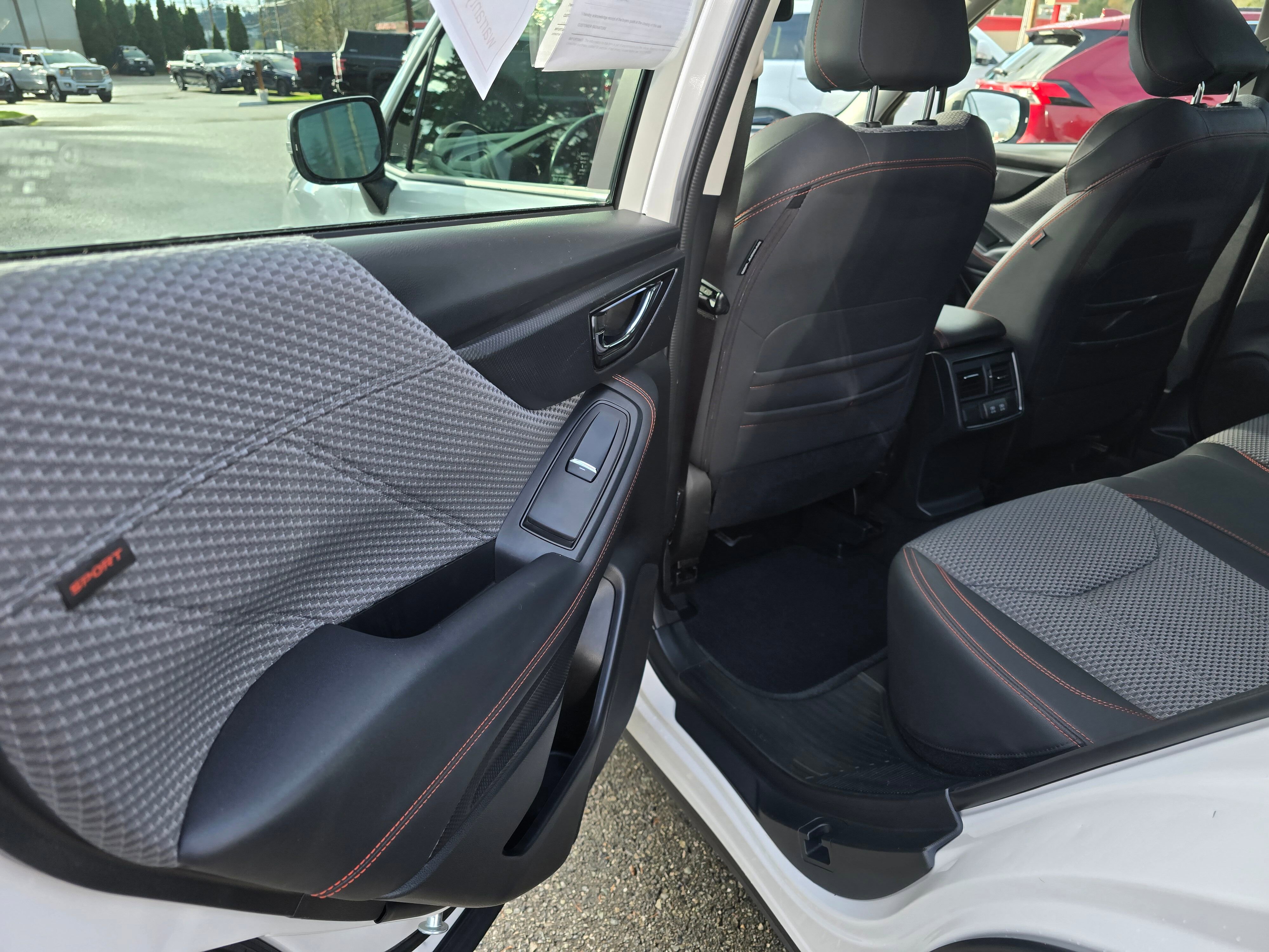 2022 Subaru Forester Sport photo 2