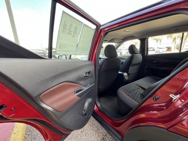 2023 Nissan Kicks SR photo 22