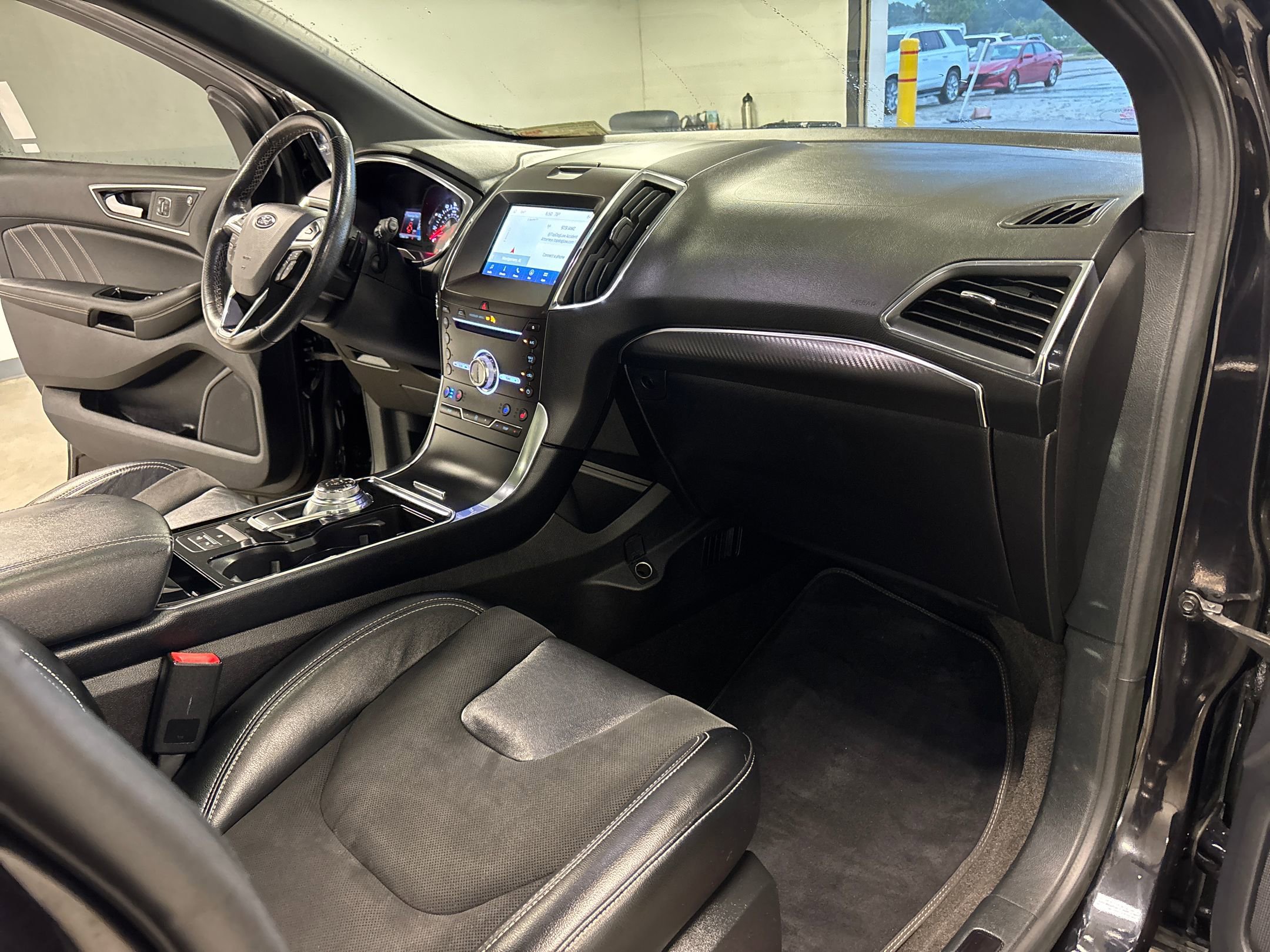 2019 Ford Edge ST photo 36