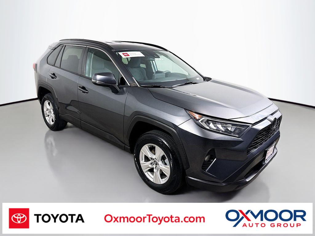 2020 Toyota RAV4 XLE's photo