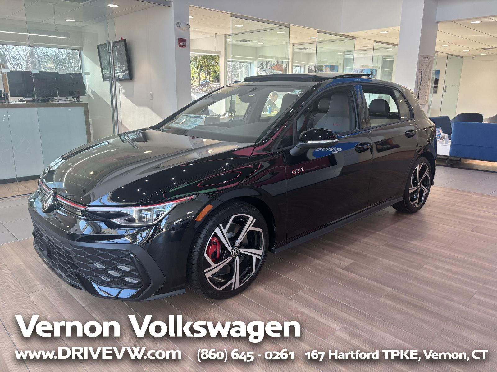 2025 Volkswagen Golf GTI SE's photo