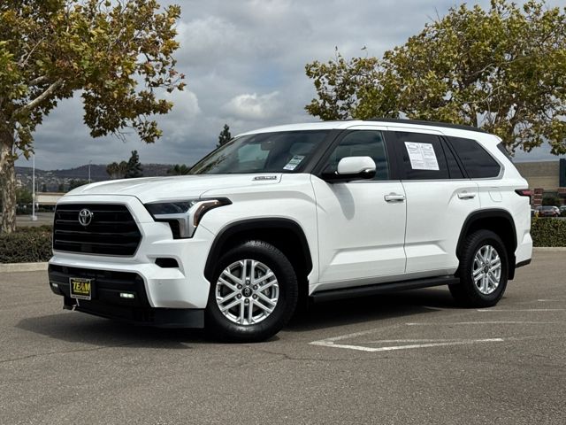 2025 Toyota Sequoia SR5 photo 2