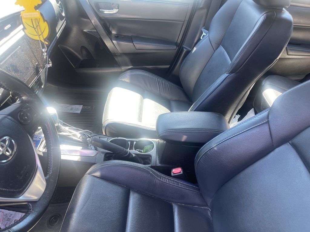 2019 Toyota Corolla L photo 18