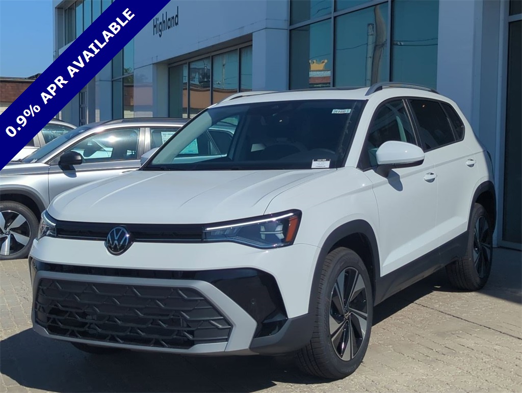 2025 Volkswagen Taos SE photo 4