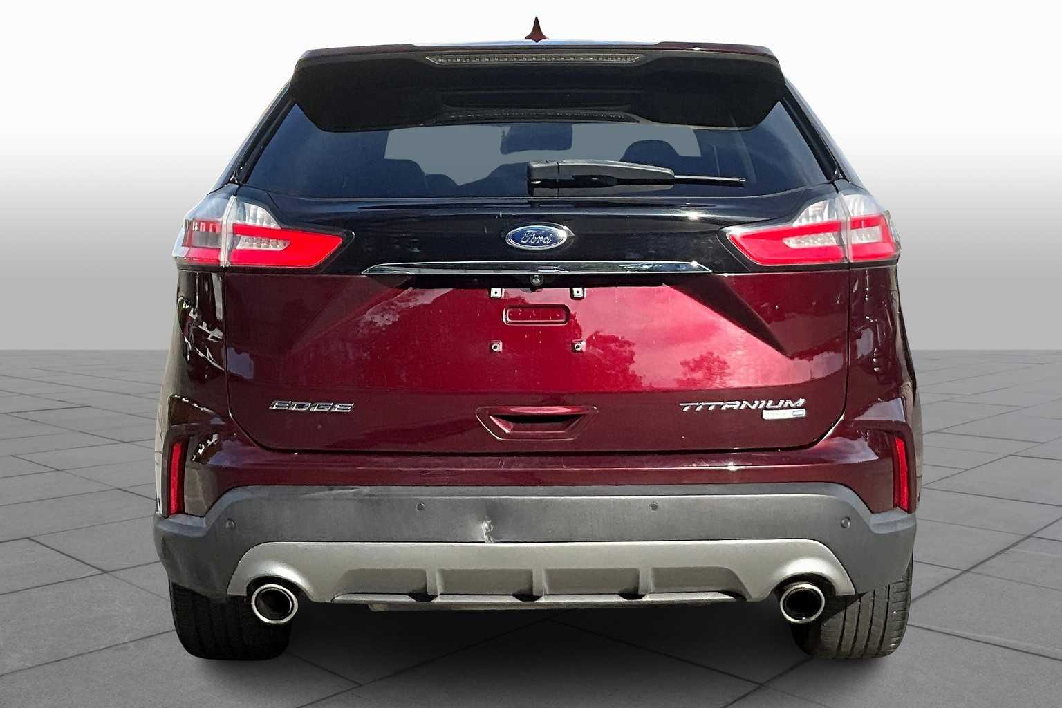 2019 Ford Edge Titanium photo 4