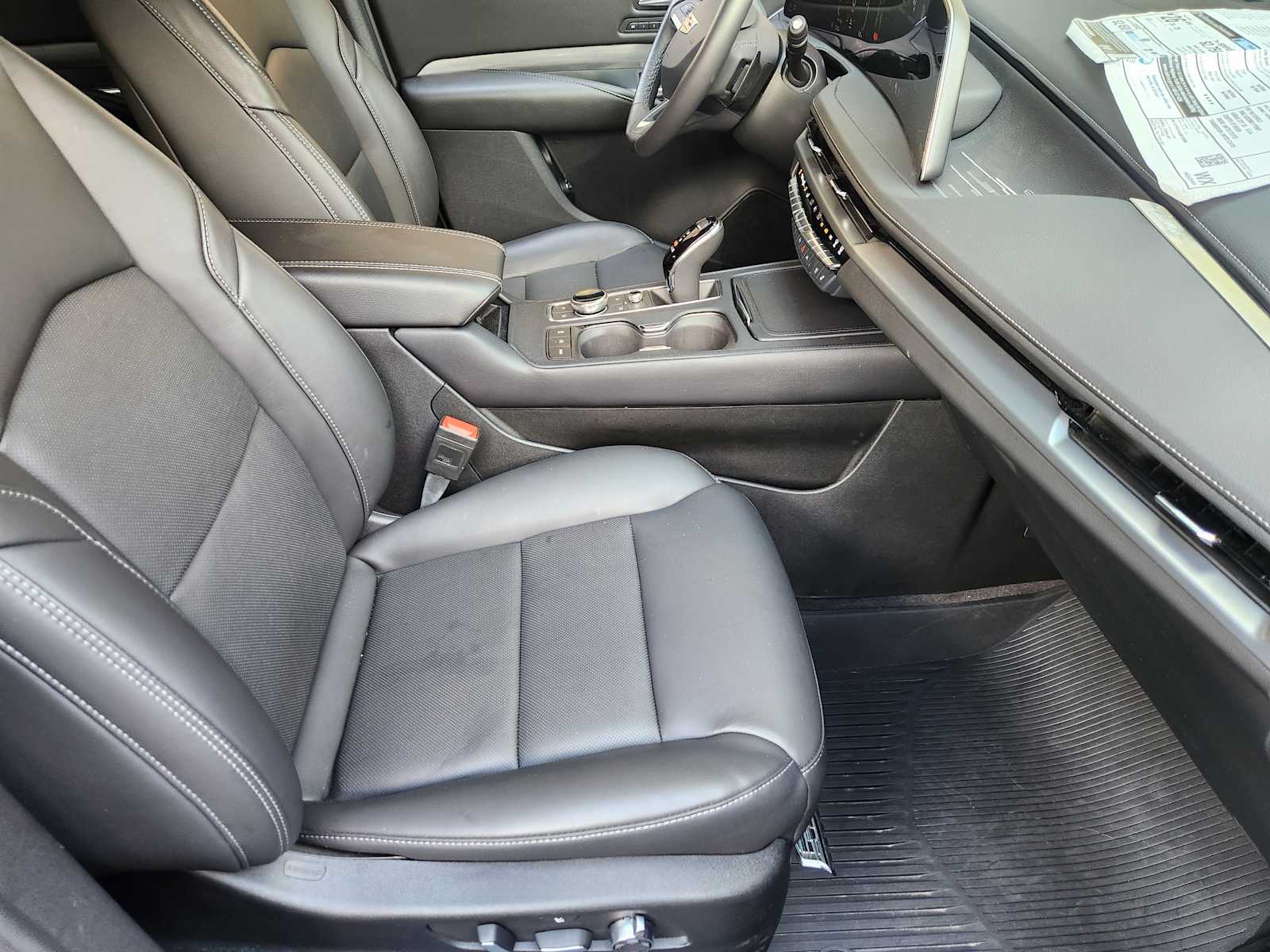 2025 Cadillac XT4 Premium Luxury photo 7