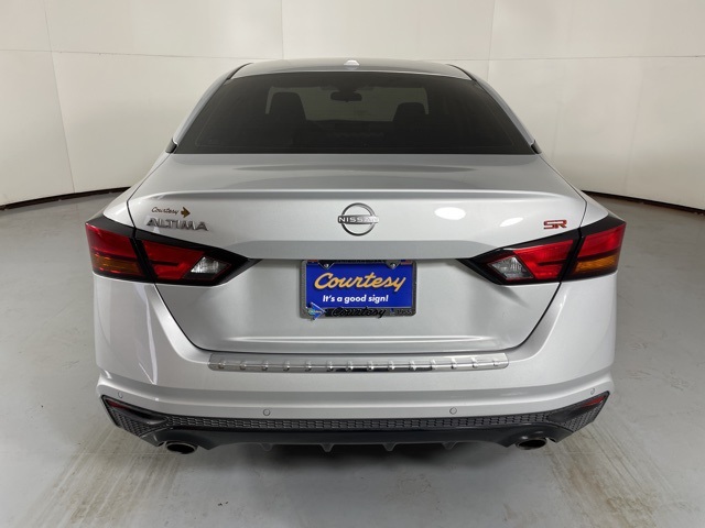 2023 Nissan Altima 2.5 SR photo 7