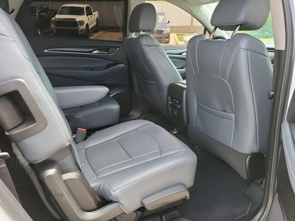 2020 Buick Enclave Essence photo 23