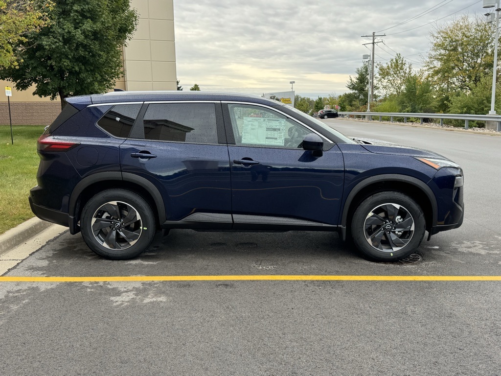 2026 Nissan Rogue SV photo 3