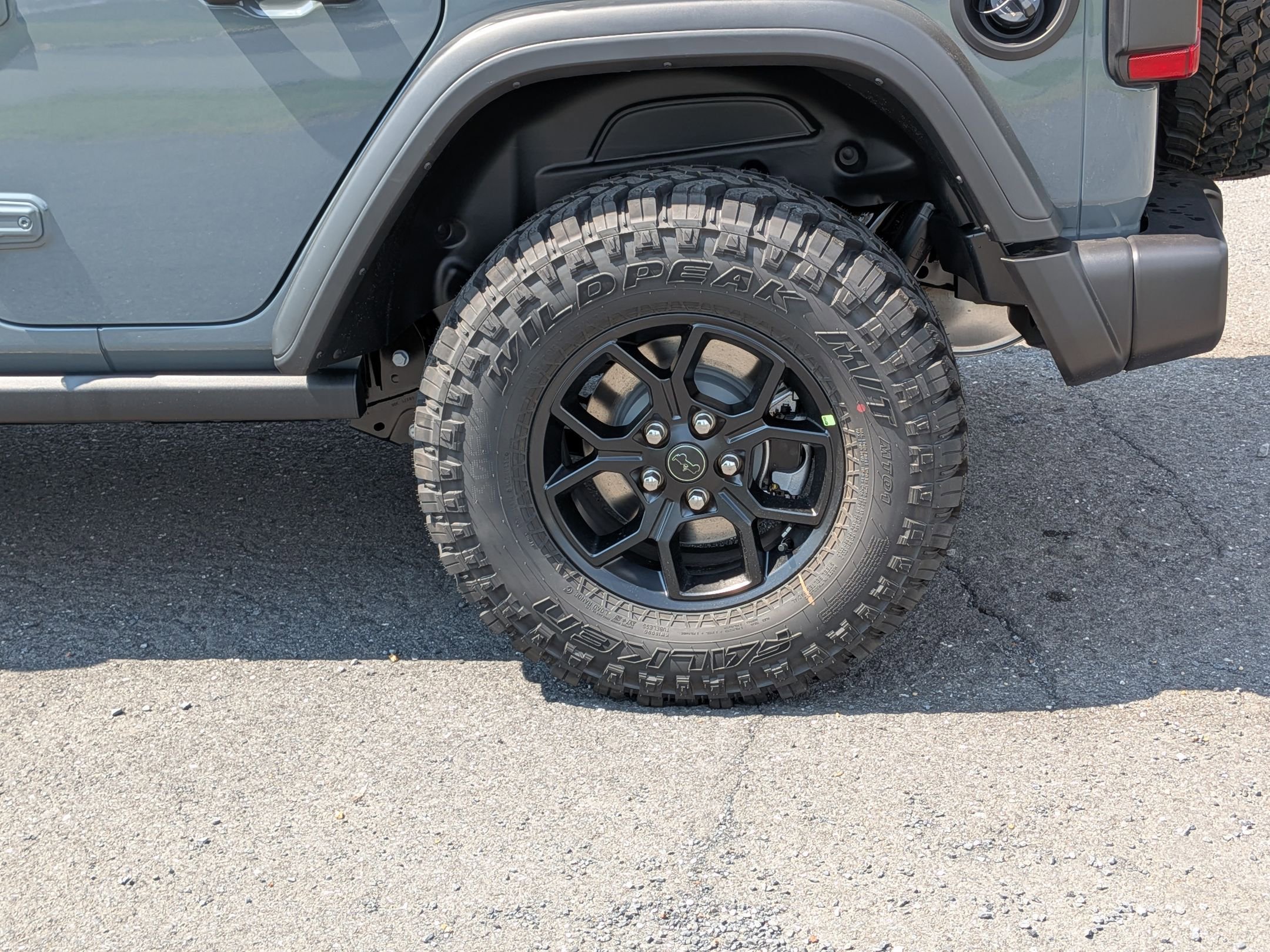 2025 Jeep Wrangler Willys photo 9