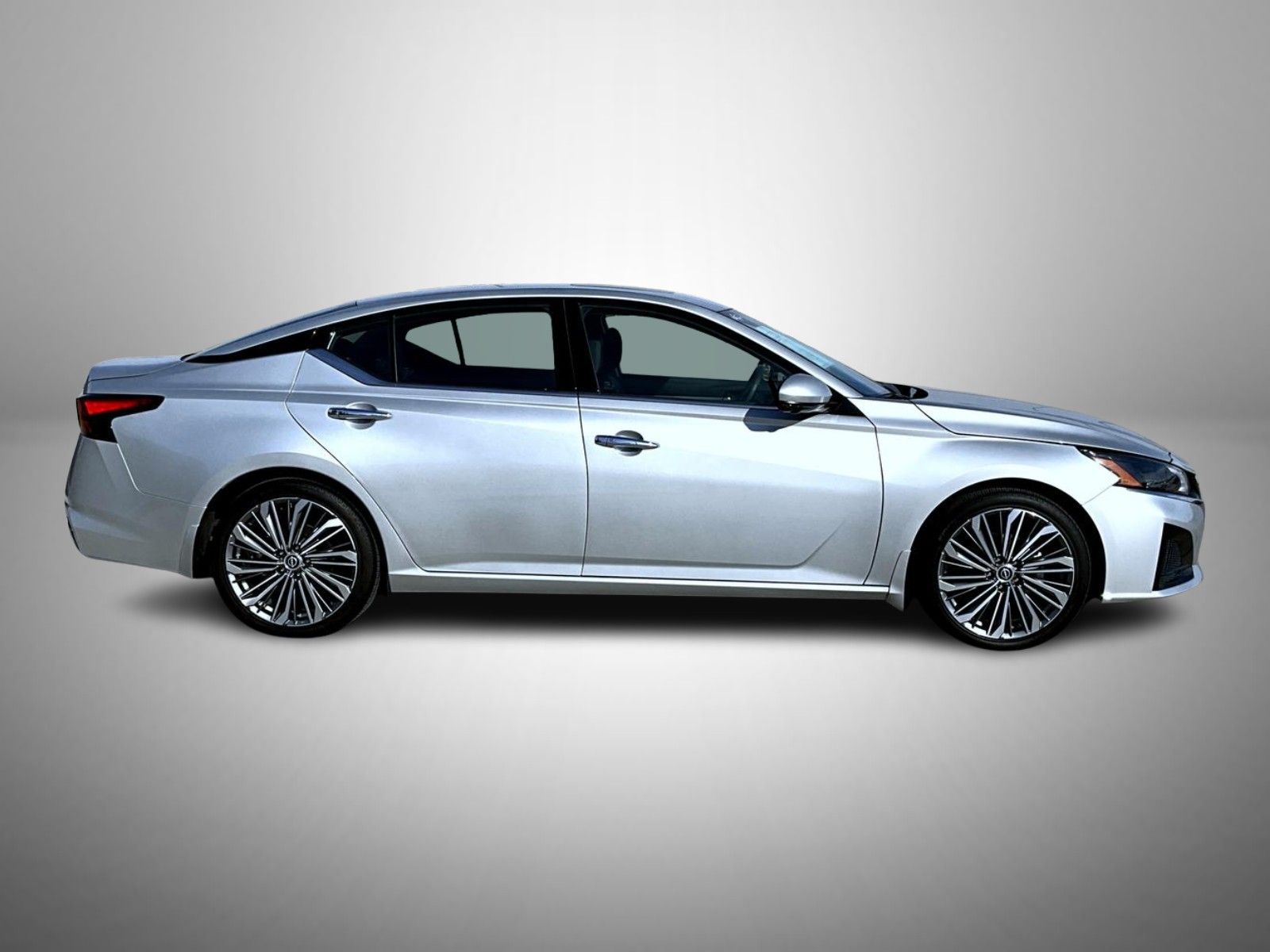 2024 Nissan Altima 2.5 SL photo 4