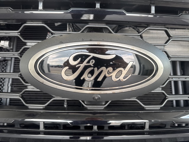 2025 Ford F-350 XLT photo 3