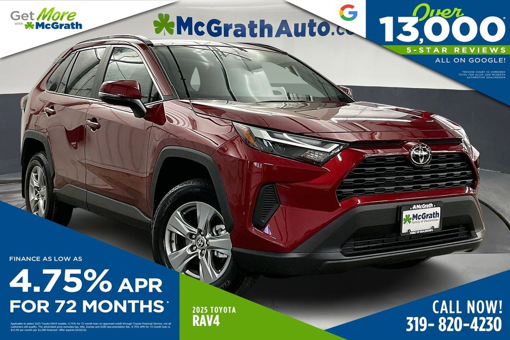 2025 Toyota RAV4 XLE's photo