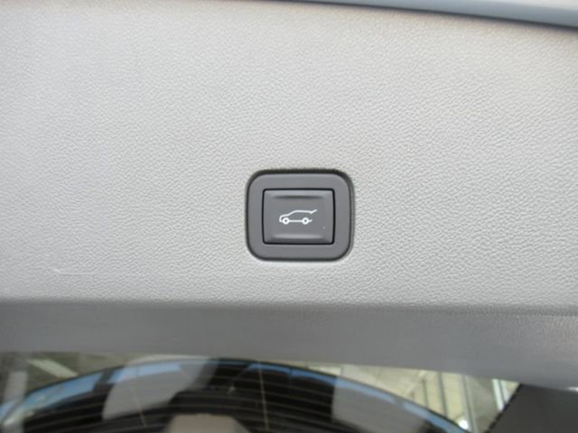 2025 Cadillac XT6 Premium Luxury photo 32