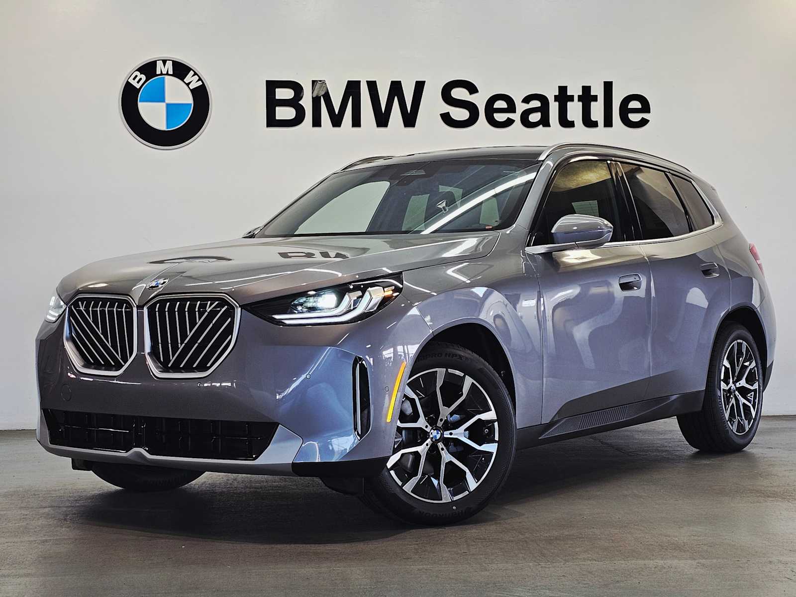 2026 BMW X3 30's photo