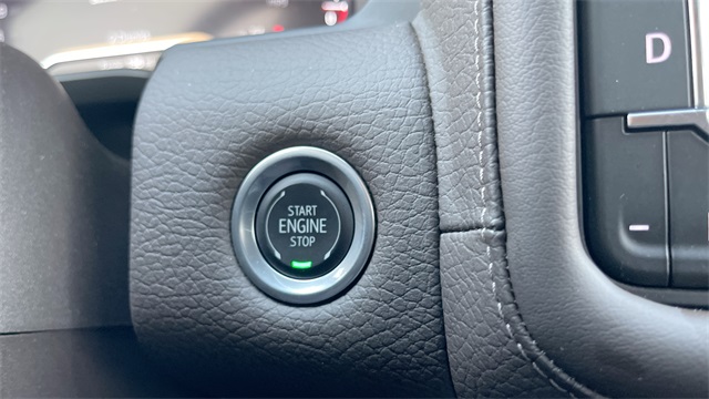 2024 GMC YUKON - Image 17