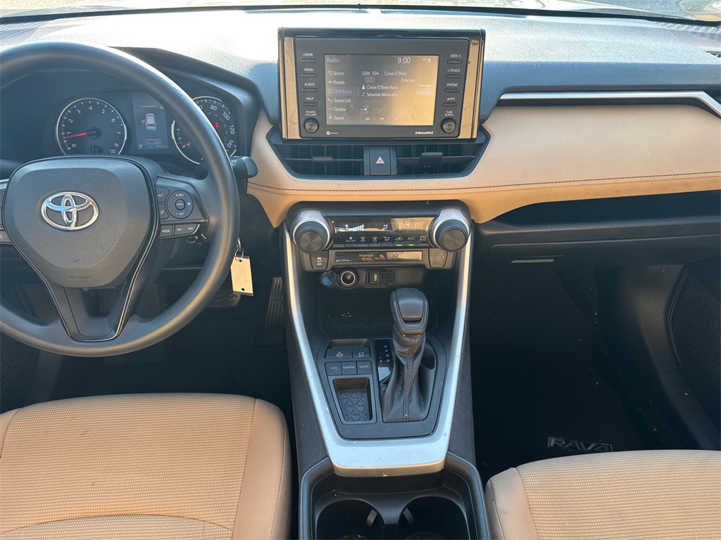 2021 Toyota RAV4 LE photo 24