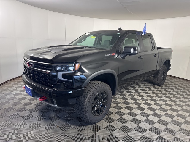 2024 Chevrolet Silverado 1500 ZR2 photo 3