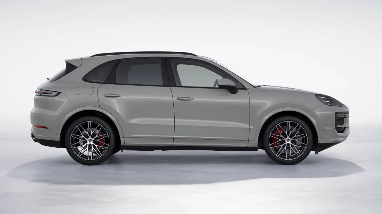 2026 Porsche Cayenne S photo 7
