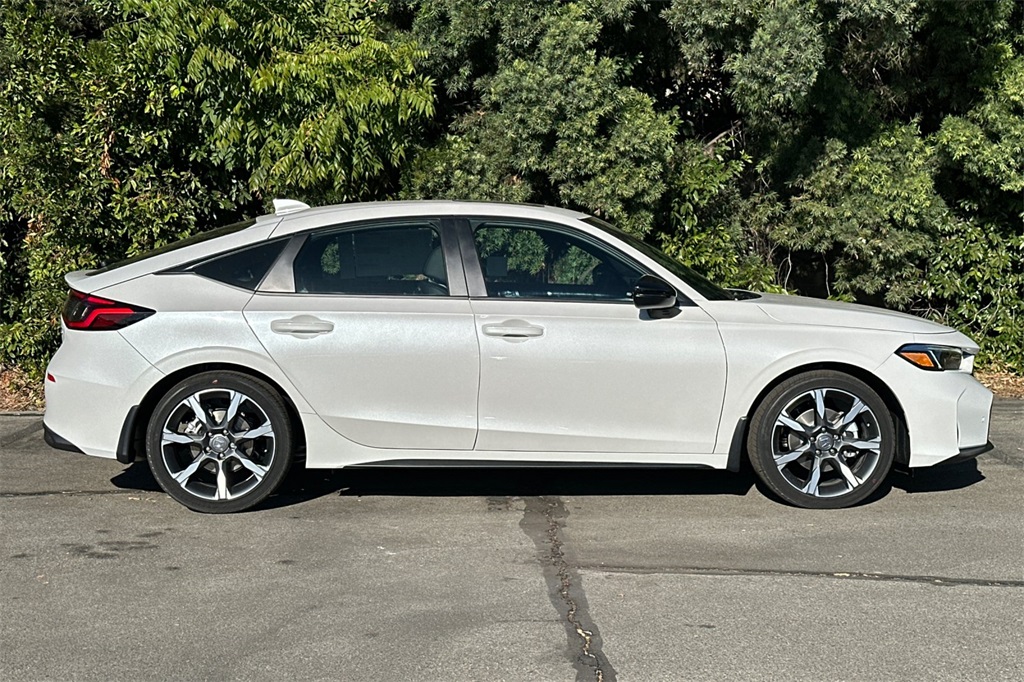2025 Honda Civic Hybrid Sport Touring photo 3
